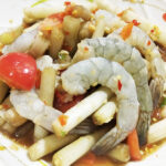 ตำไหลบัวกุ้งสด
